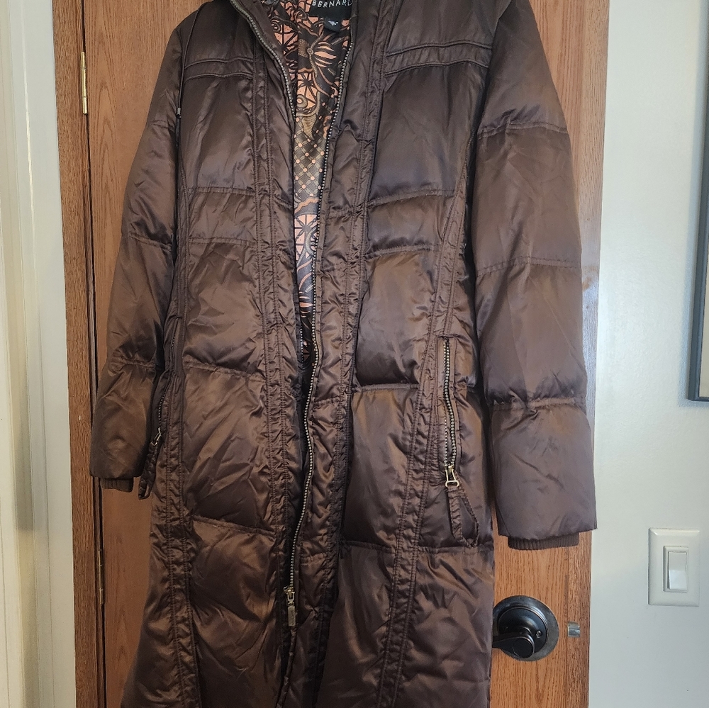 Bernardo Medium Chocolate Long Puffer with Wool Hoodie, NWOT Perfect Winter Coat